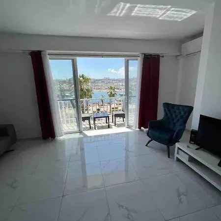 Seafront A Gżira